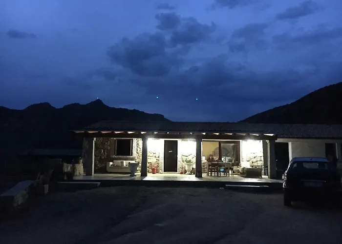 Semesterbostad Osseddu *